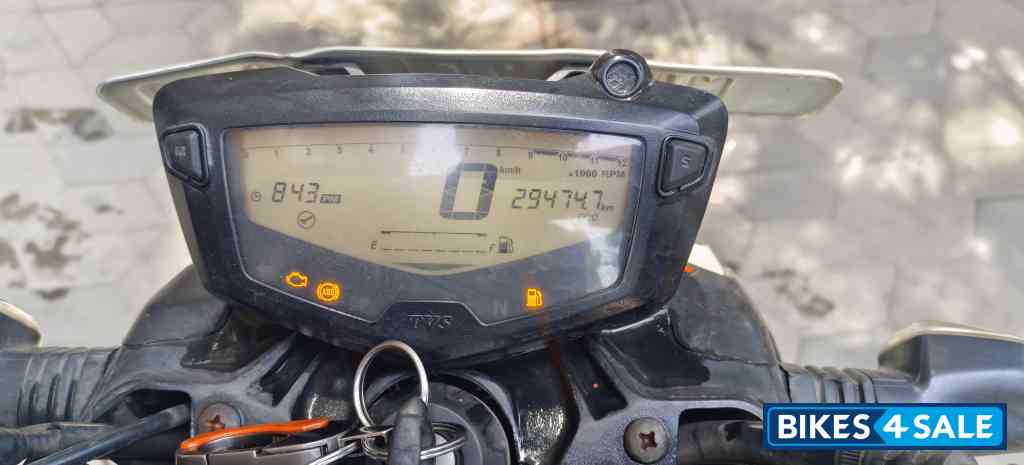 Black TVS Apache RTR 160 4V BS6