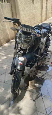 Black TVS Apache RTR 160 4V BS6