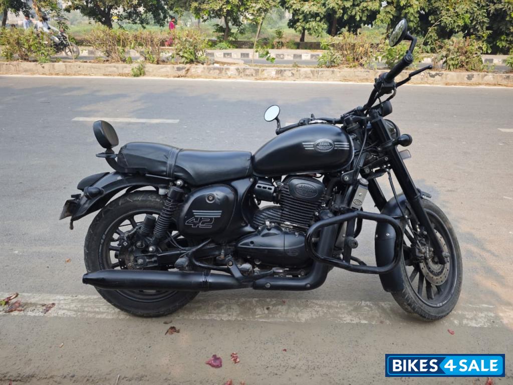 Black Jawa 42 Dual Channel ABS AllStar Black