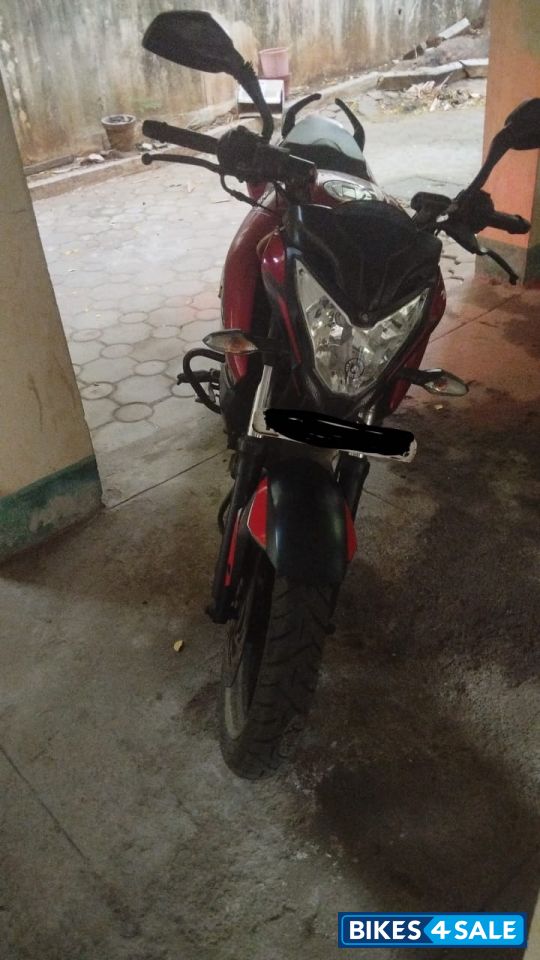 Red Bajaj Pulsar NS200