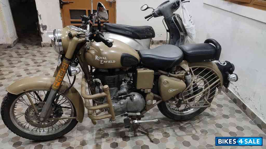 Royal Enfield Classic Desert Storm
