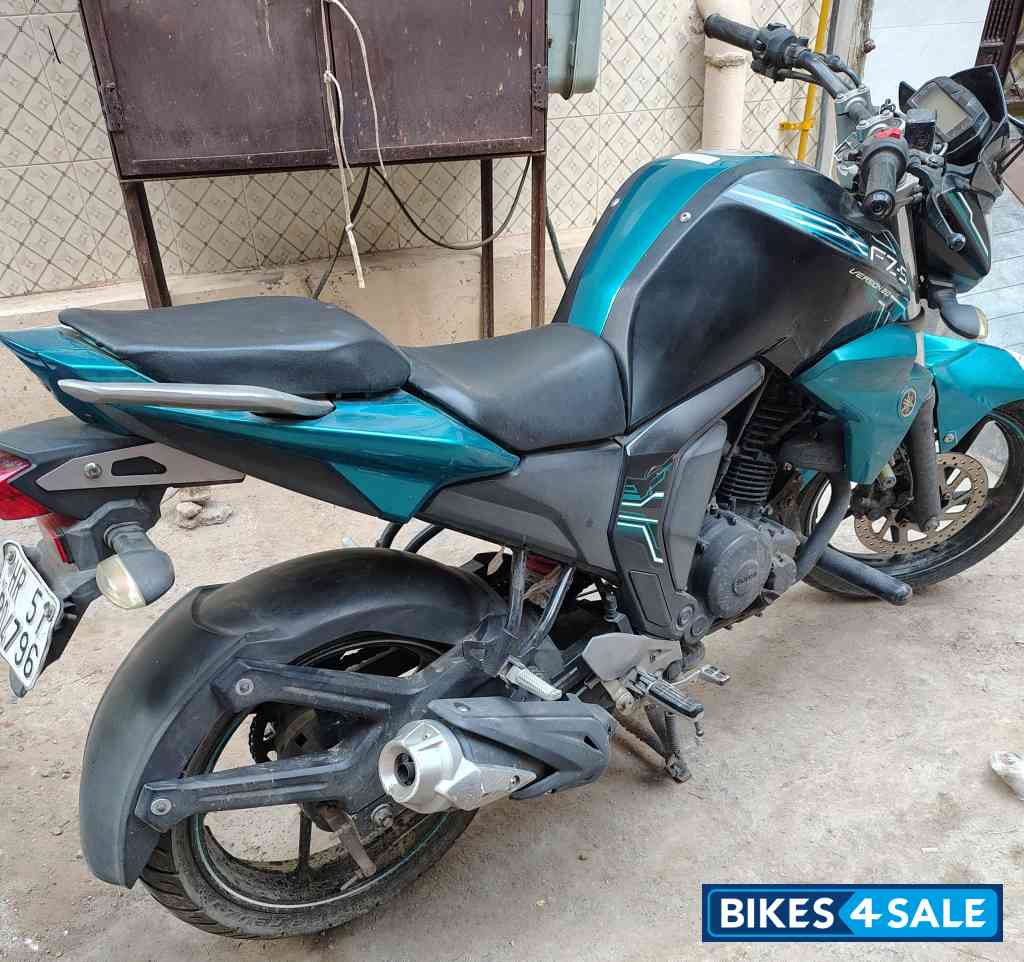 Blue Yamaha FZ-S