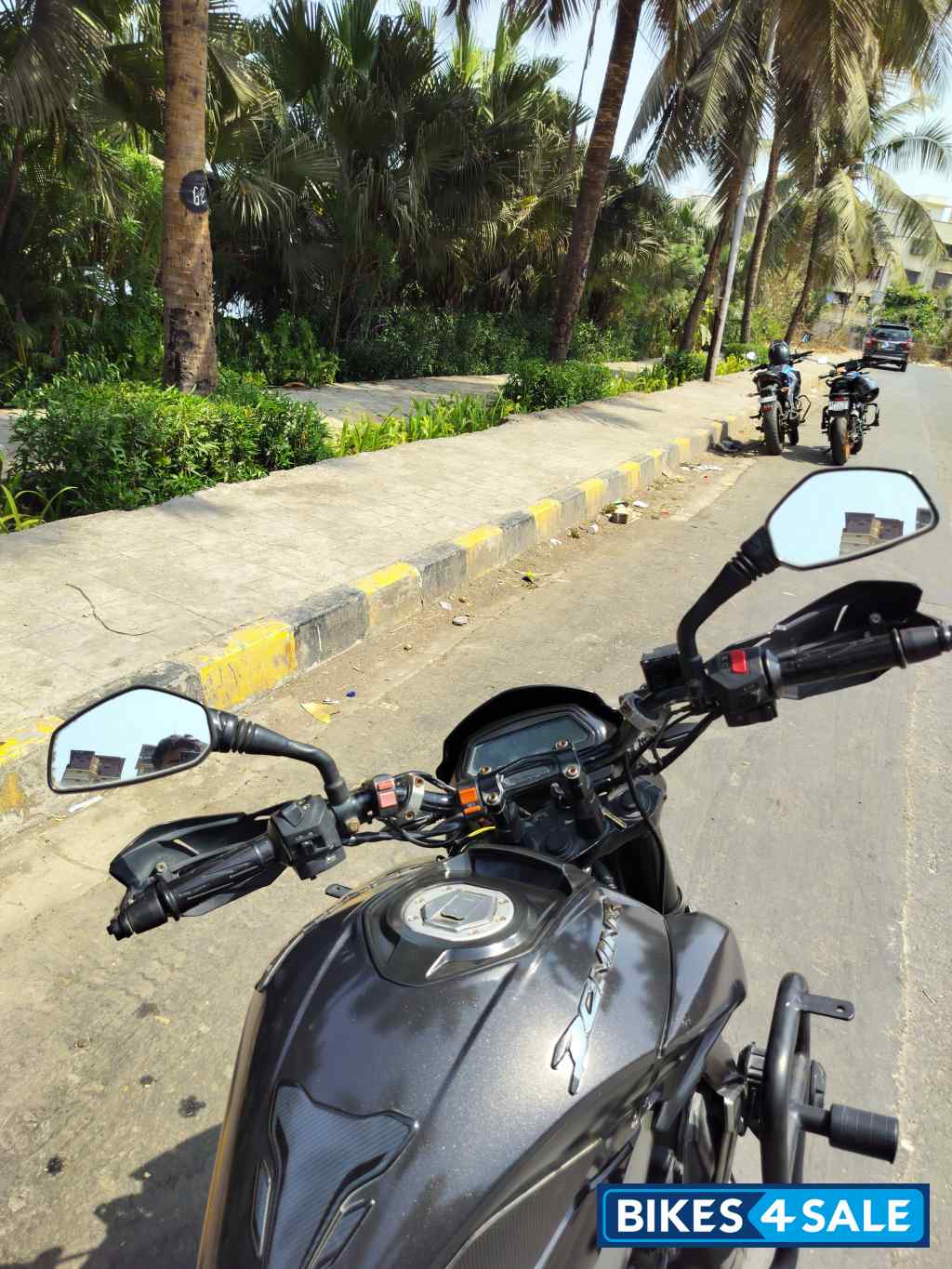 Bajaj Dominar 400 Disc