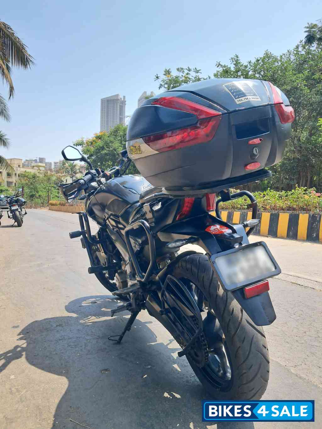 Bajaj Dominar 400 Disc