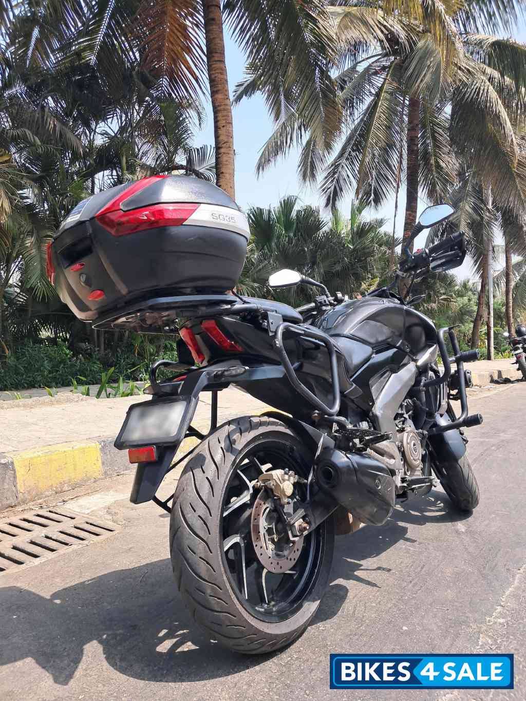 Bajaj Dominar 400 Disc