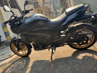 Matte Black Bajaj Dominar 400