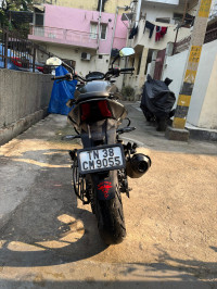 Matte Black Bajaj Dominar 400