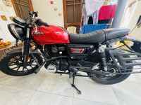 Honda 2023 CB350RS DLX Pro Dual Tone