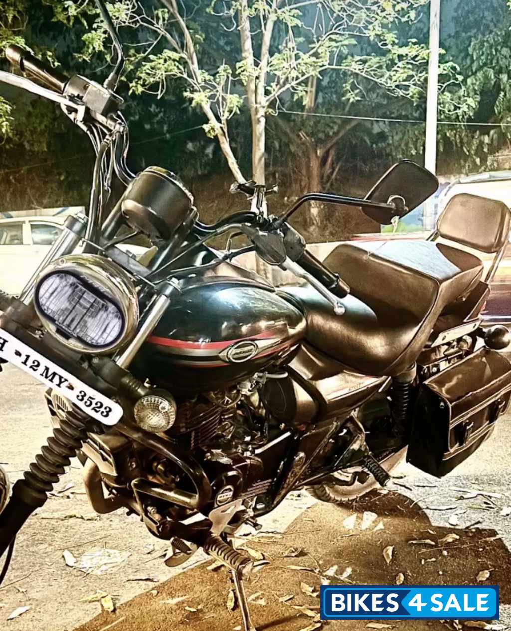 Bajaj Avenger 220 DTS-i