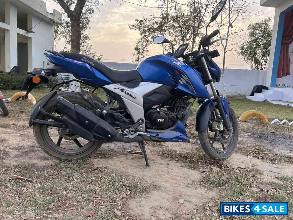 TVS Apache RTR 160 4V