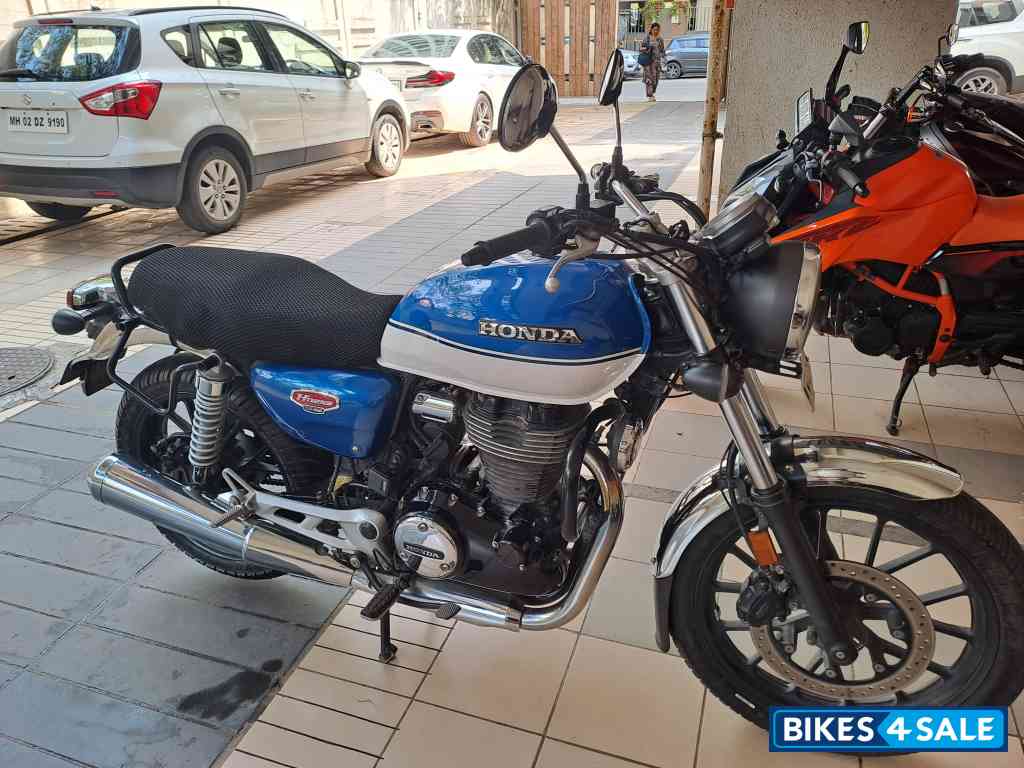 Blue Honda CB350 DLX Pro