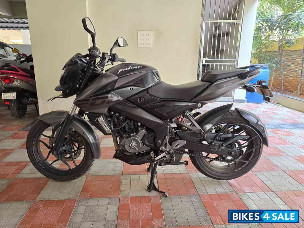 Bajaj Pulsar 200 NS