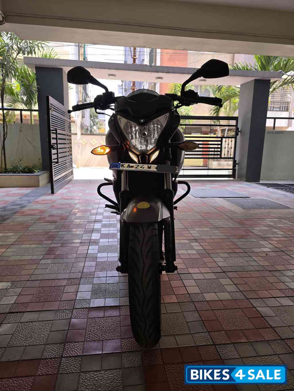Bajaj Pulsar 200 NS