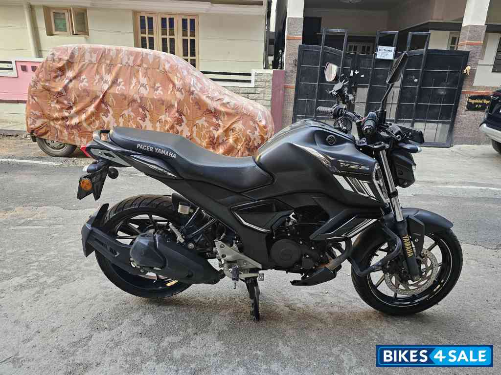 Dark Knight Yamaha FZ-S FI V3