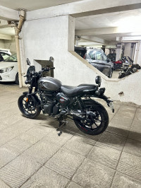Dapper Grey Royal Enfield Hunter 350 Metro