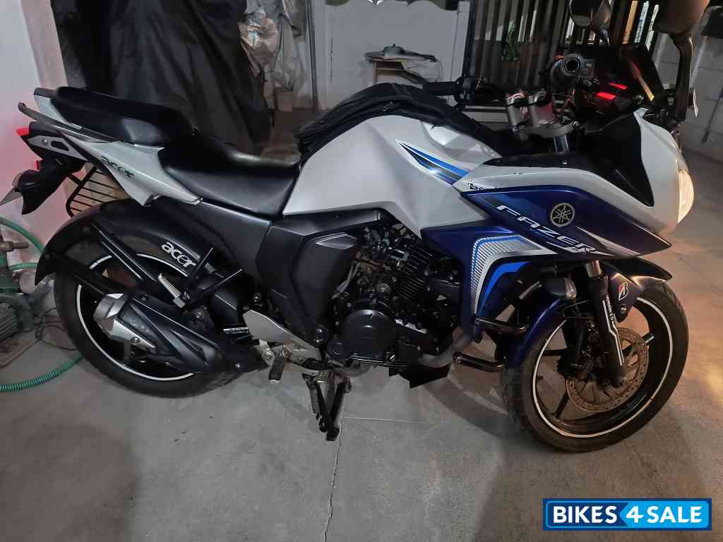 Yamaha Fazer FI V2