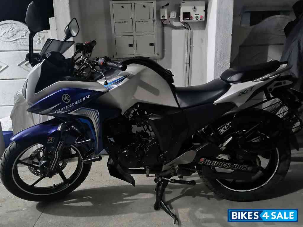 Yamaha Fazer FI V2