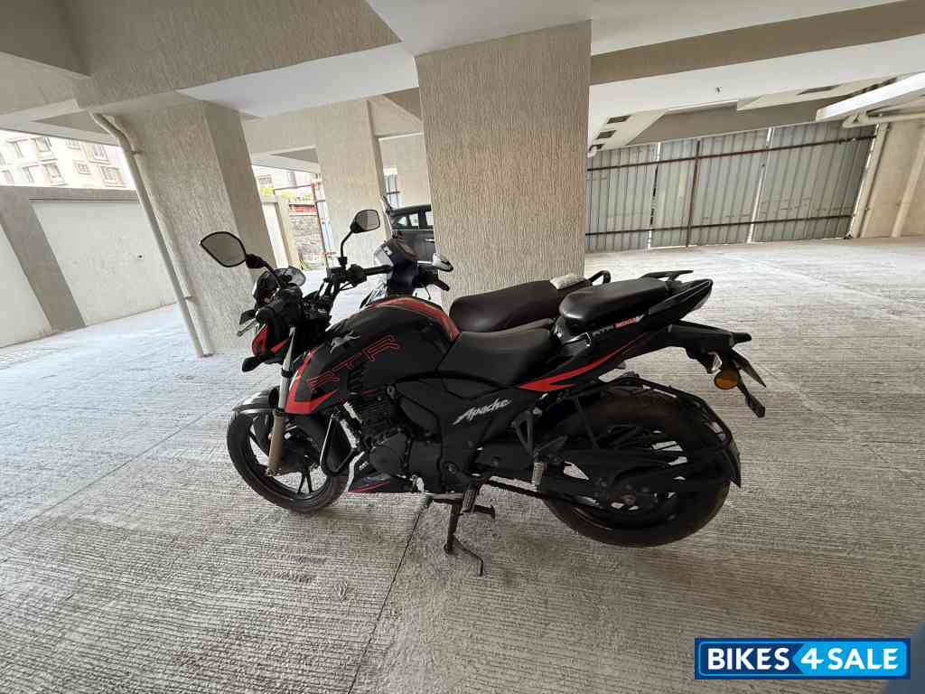 TVS Apache RTR 200 4V Race Edition 2.0