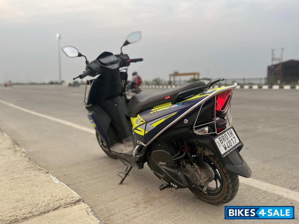 Neon-blue TVS NTORQ 125 XT