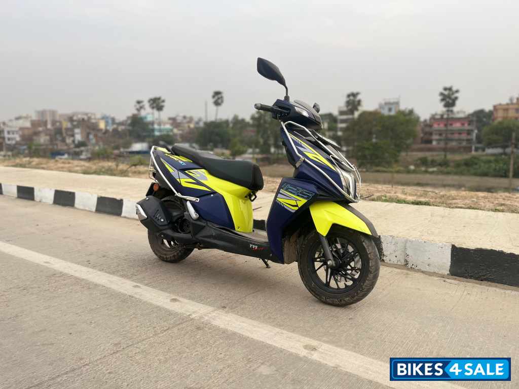 Neon-blue TVS NTORQ 125 XT