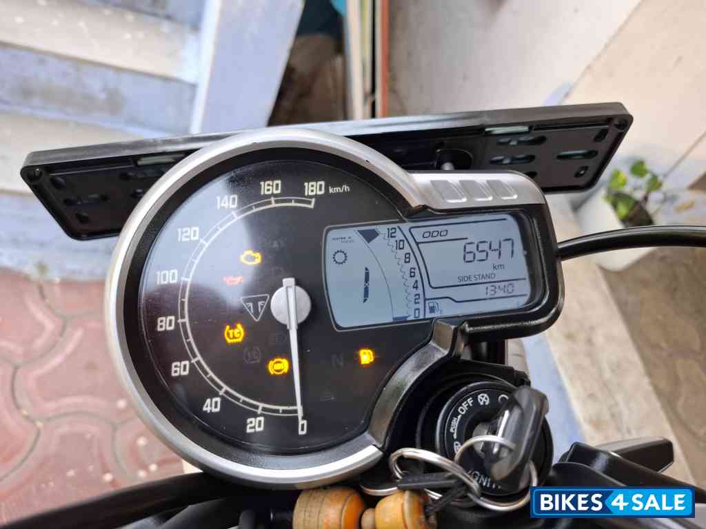 Triumph Scrambler 400 X