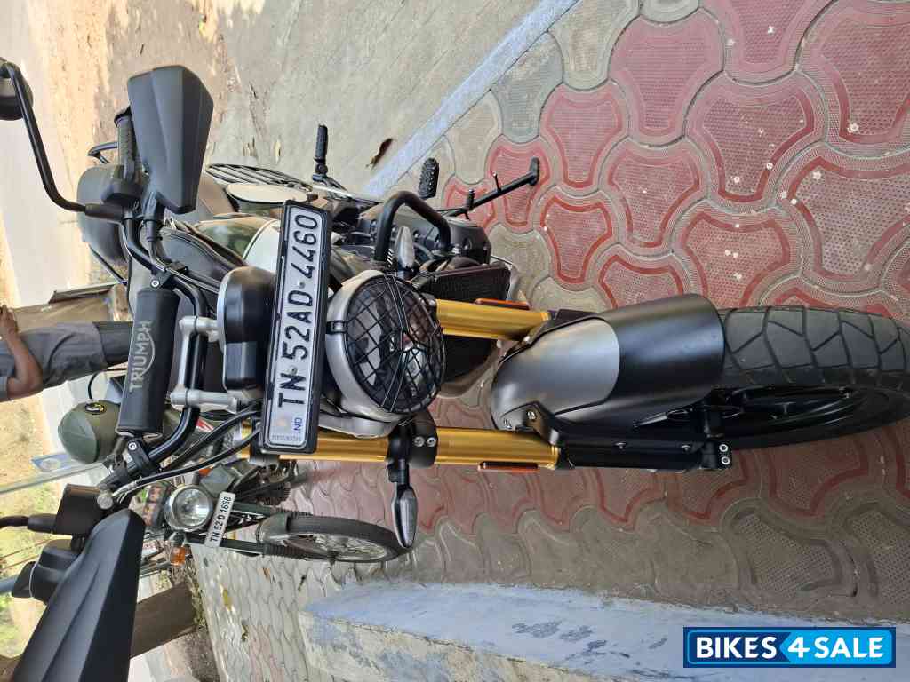 Triumph Scrambler 400 X