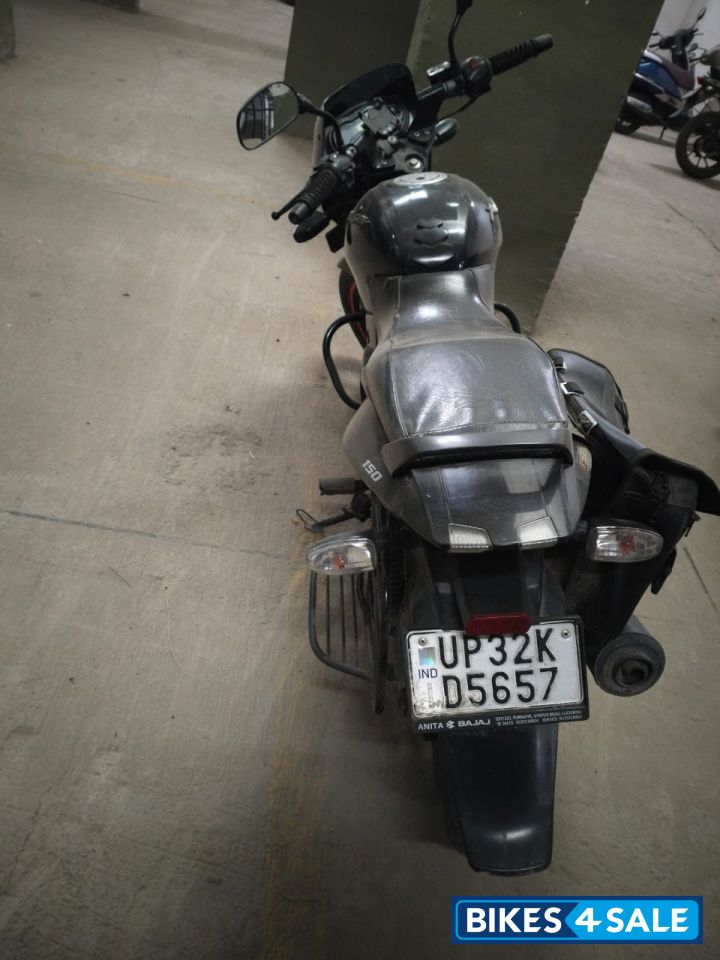 Black Bajaj Pulsar 150
