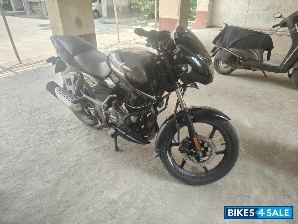 Bajaj Pulsar 125 Split Seat