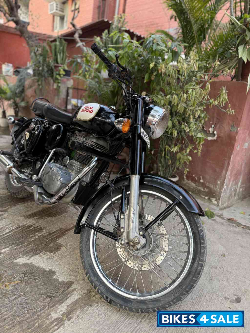Black Royal Enfield Classic 350