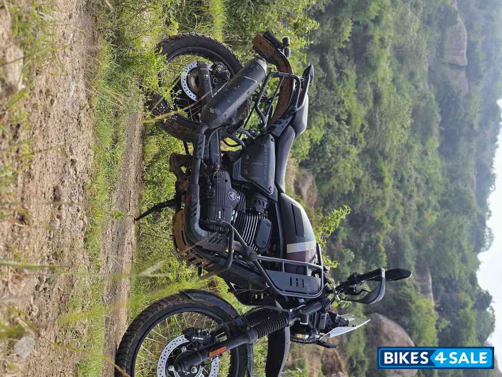 Yezdi Adventure Matte 2024