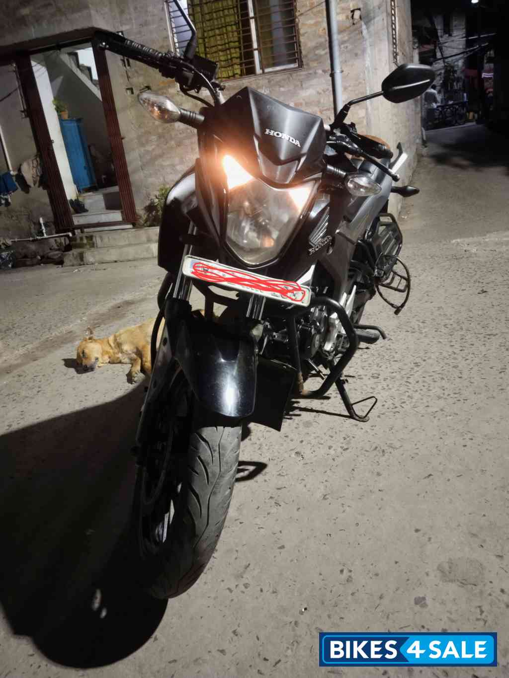 Black Honda CB Hornet 160R