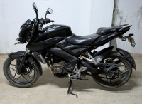 Black Bajaj Pulsar 200 NS