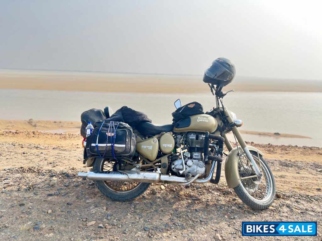 Royal Enfield Classic Desert Storm Royal Enfield Classic Desert Storm