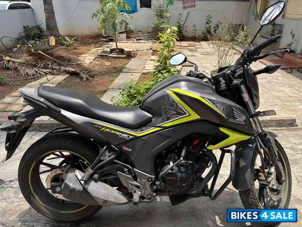 Honda CB Hornet 160R ABS