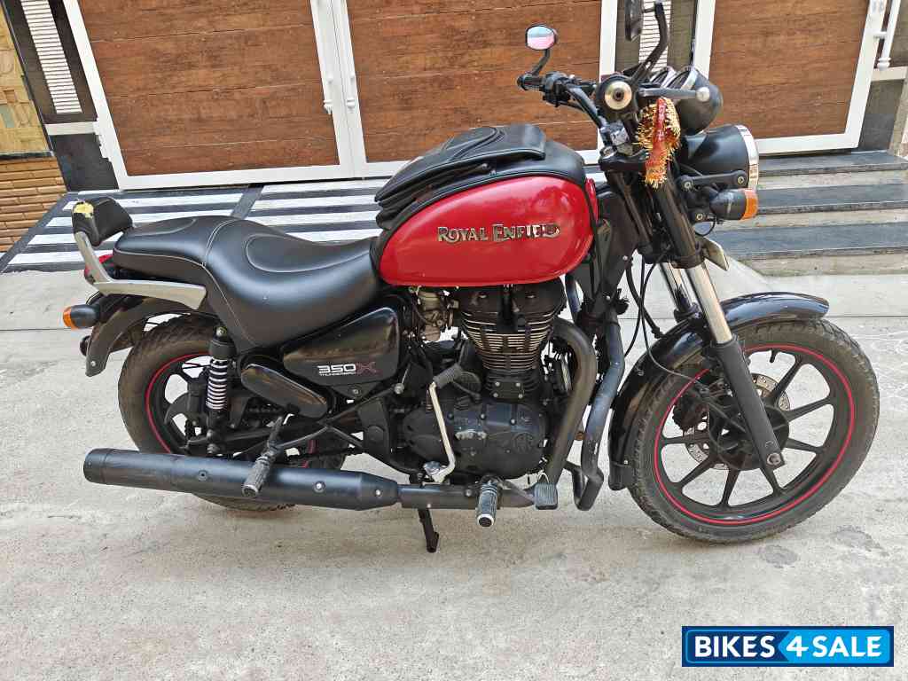Red Royal Enfield Thunderbird X 350 Red Royal Enfield Thunderbird X 350