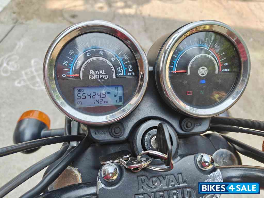 Red Royal Enfield Thunderbird X 350 Red Royal Enfield Thunderbird X 350