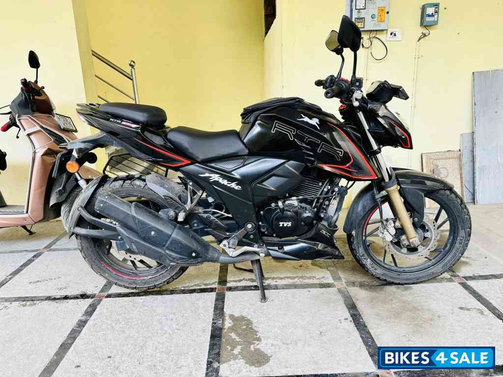 Black TVS Apache RTR 200 4V ABS