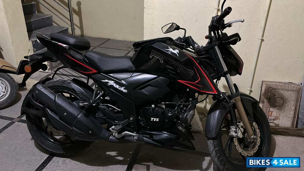 Black TVS Apache RTR 200 4V ABS
