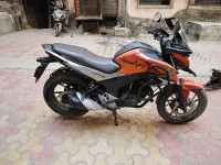 Orange Honda CB Hornet 160R