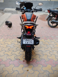 Orange Honda CB Hornet 160R