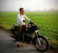 Royal Enfield Classic Stealth Black