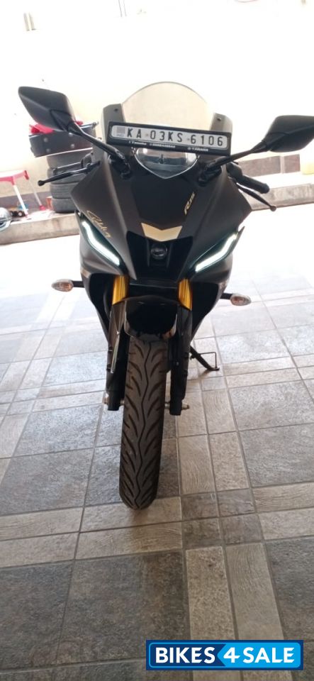 Yamaha R15 V4
