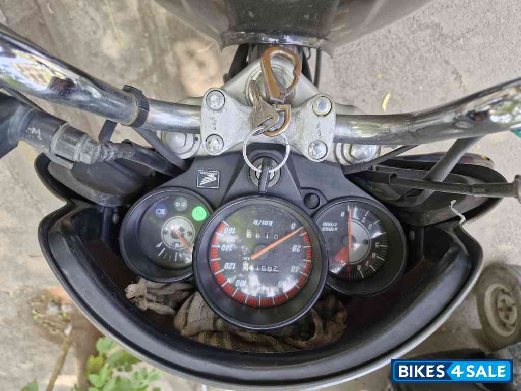 Black Honda CB Unicorn