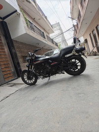 Bajaj Avenger Street 220