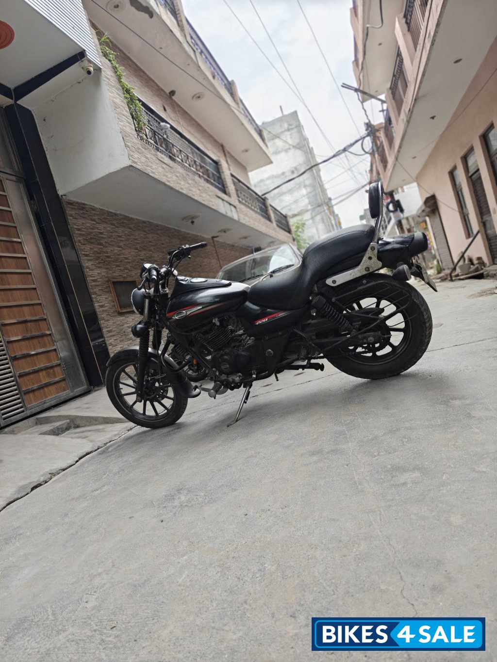 Bajaj Avenger Street 220