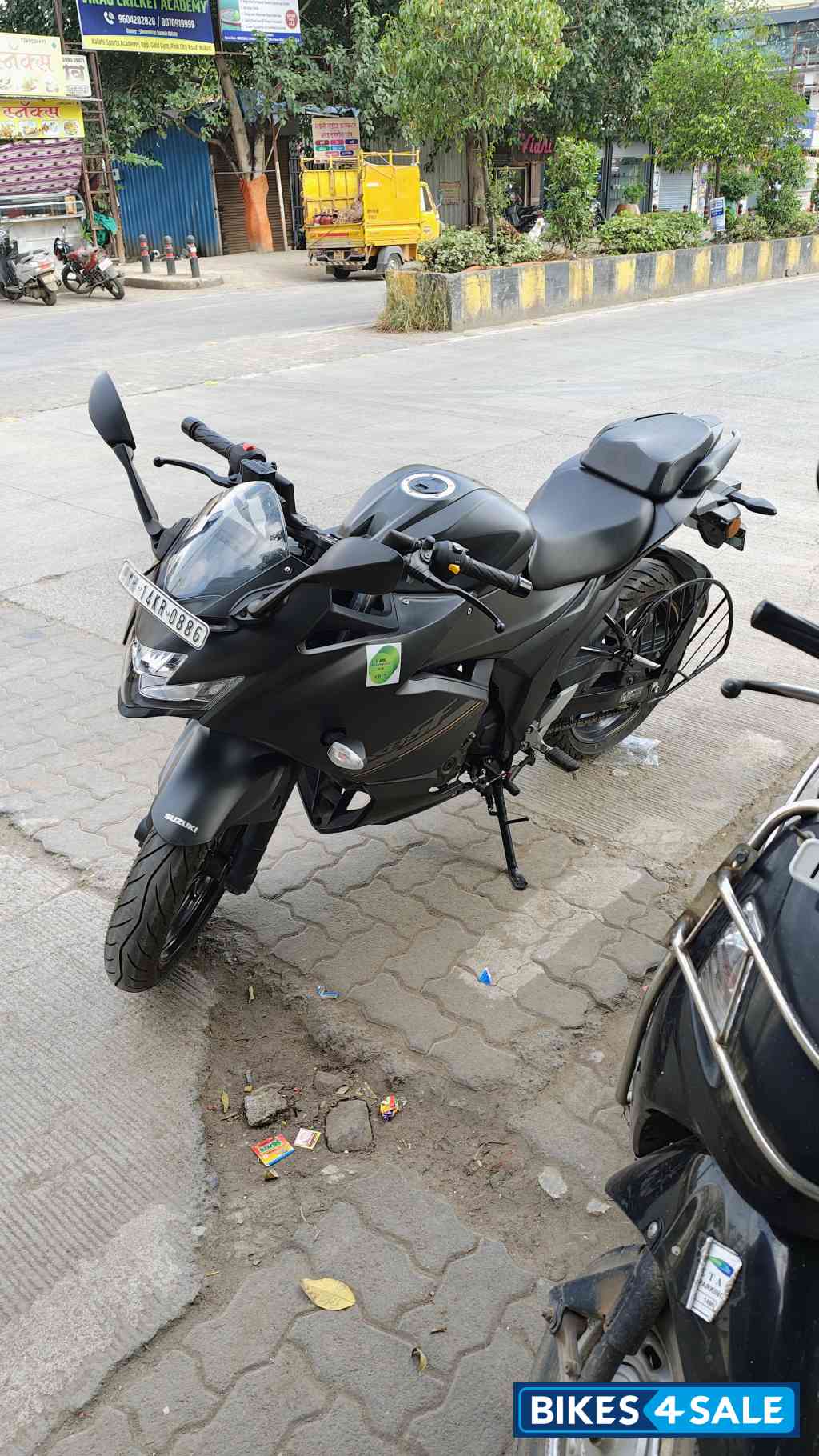 Metalic Gray Suzuki Gixxer SF 250 BS6