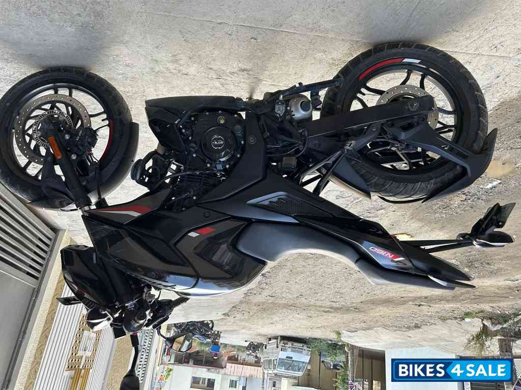 Brooklyn Black Bajaj Pulsar N160 Single Channel ABS