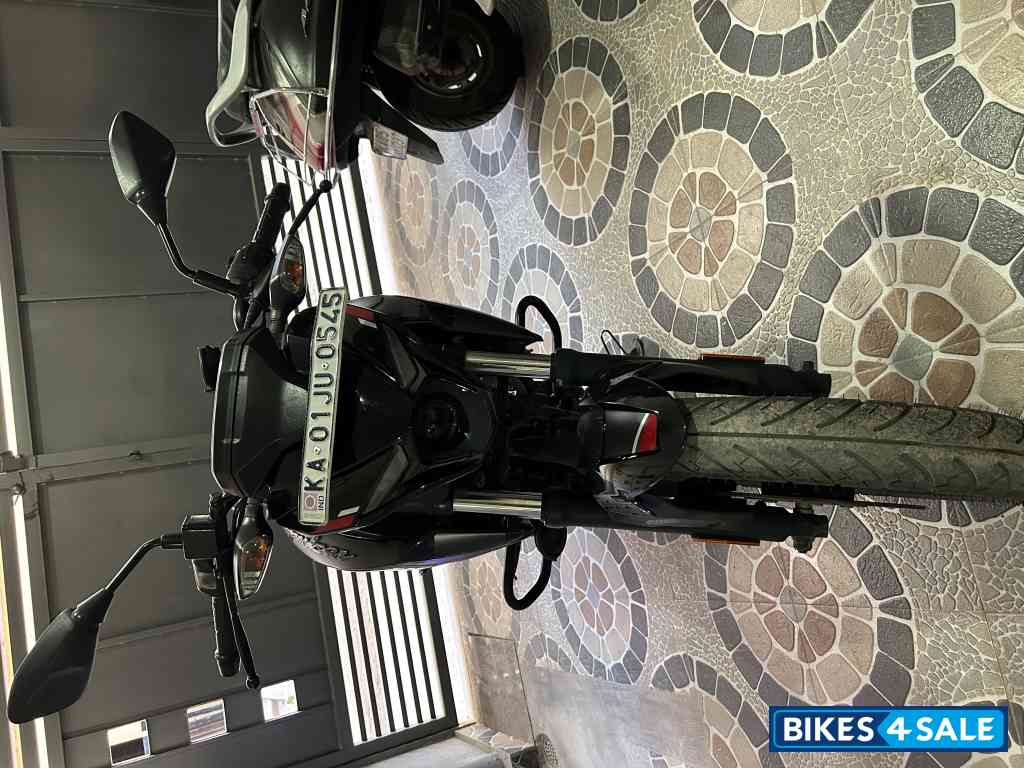 Brooklyn Black Bajaj Pulsar N160 Single Channel ABS