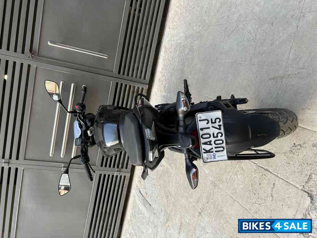 Brooklyn Black Bajaj Pulsar N160 Single Channel ABS