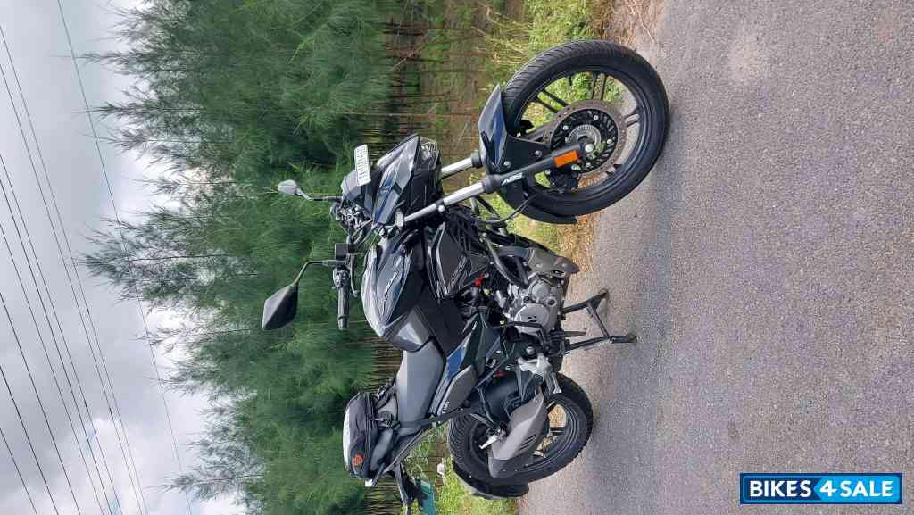 Black Hero Xtreme 125R Black Hero Xtreme 125R